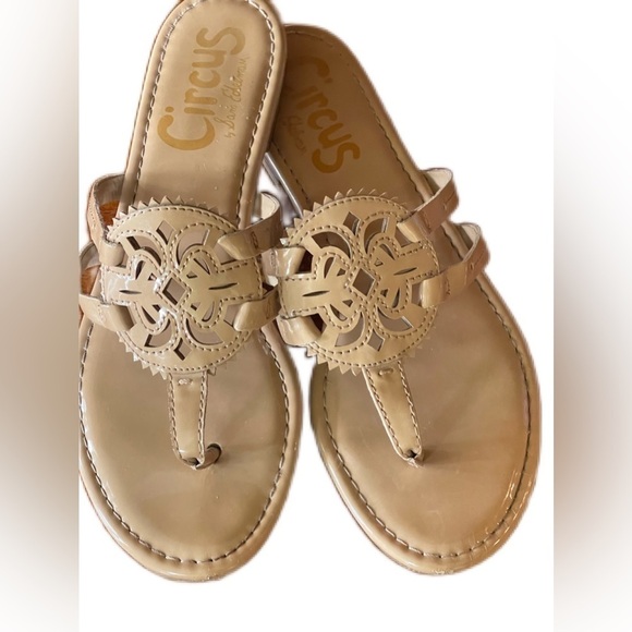 Circus by Sam Edelman Size 8.5 Light Tan Thong Sandals - Picture 1 of 7